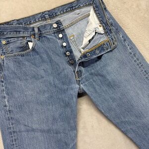 Vintage Levis 501 Jeans Mens 38x32 Blue Button Fly Straight Light Wash Denim 90s